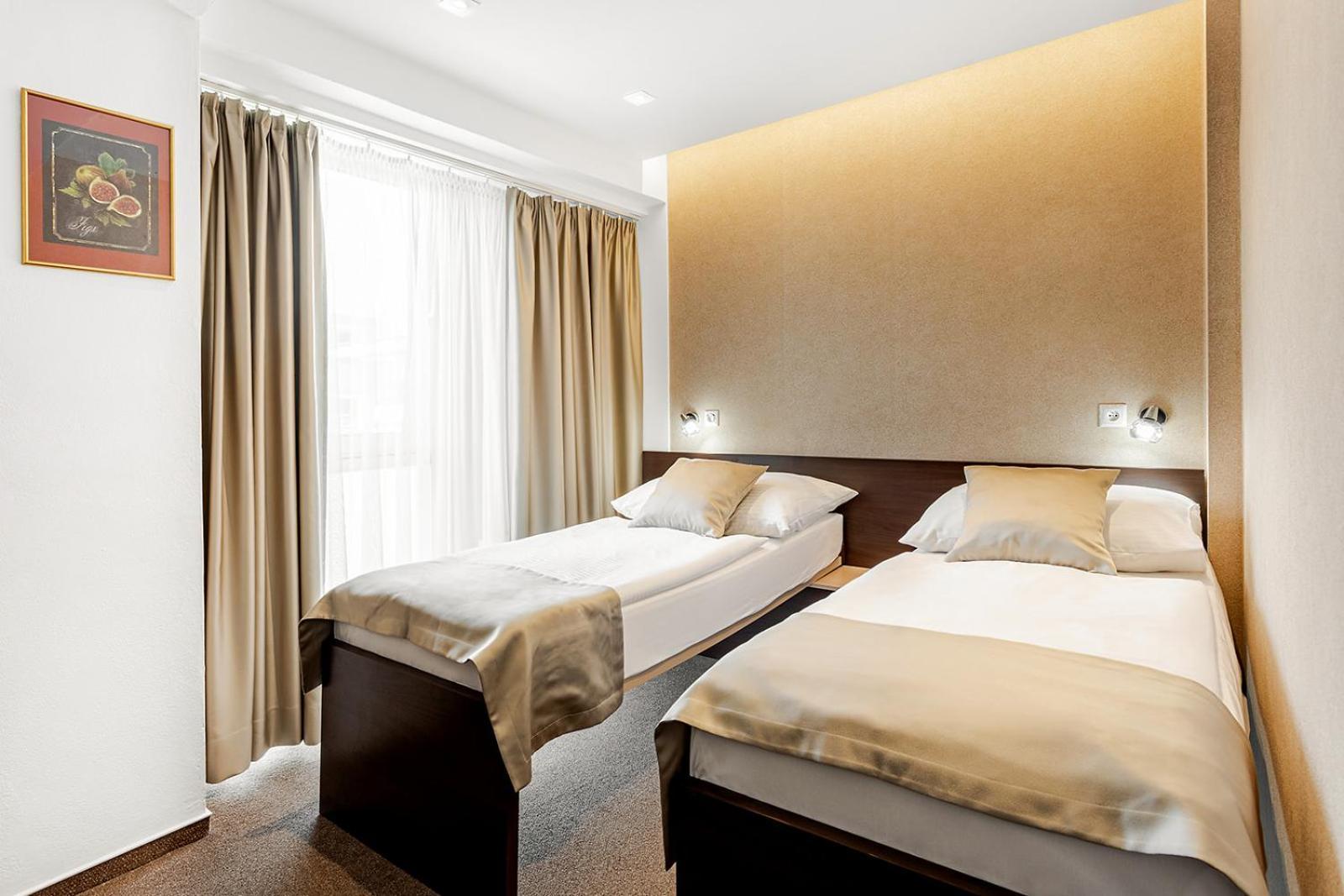 Hotel Saris بارديوف المظهر الخارجي الصورة